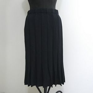 St. John Knit Pleated Skirt
